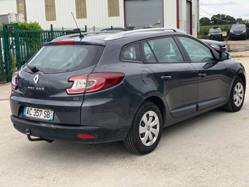 RENAULT MEGANEIII 1.5 DCI 105 AUTHENTIQUE 2009