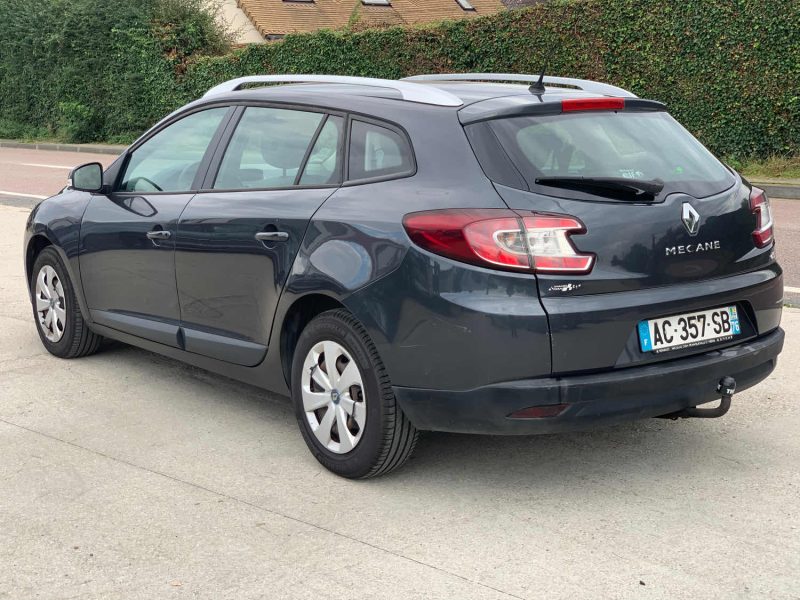 RENAULT MEGANEIII 1.5 DCI 105 AUTHENTIQUE 2009