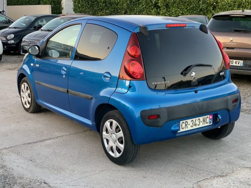 PEUGEOT 107 1.0 12V NAVTEQ 5P 2013
