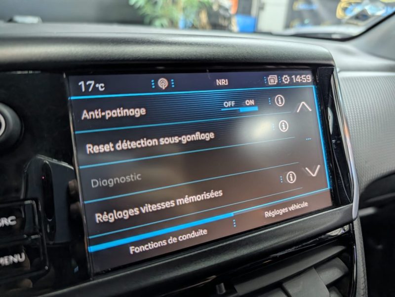 PEUGEOT 2008 1.5 BlueHDi 100 ch Allure