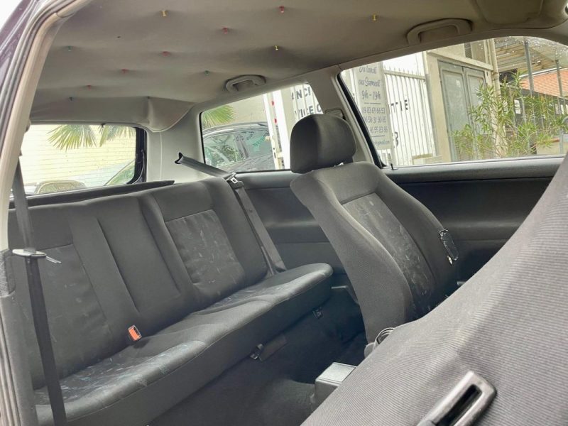 VOLKSWAGEN GOLF III 1.9 GT TDI 110 3 Portes