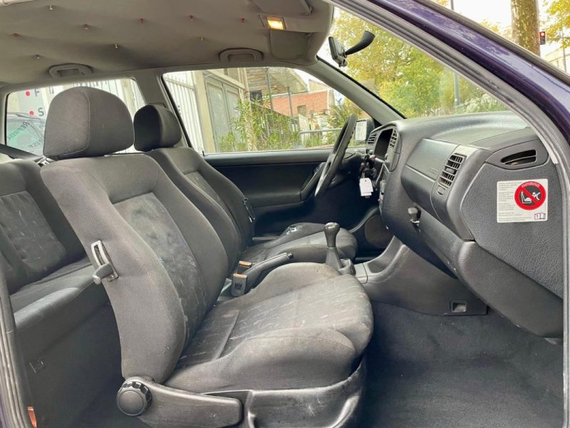 VOLKSWAGEN GOLF III 1.9 GT TDI 110 3 Portes