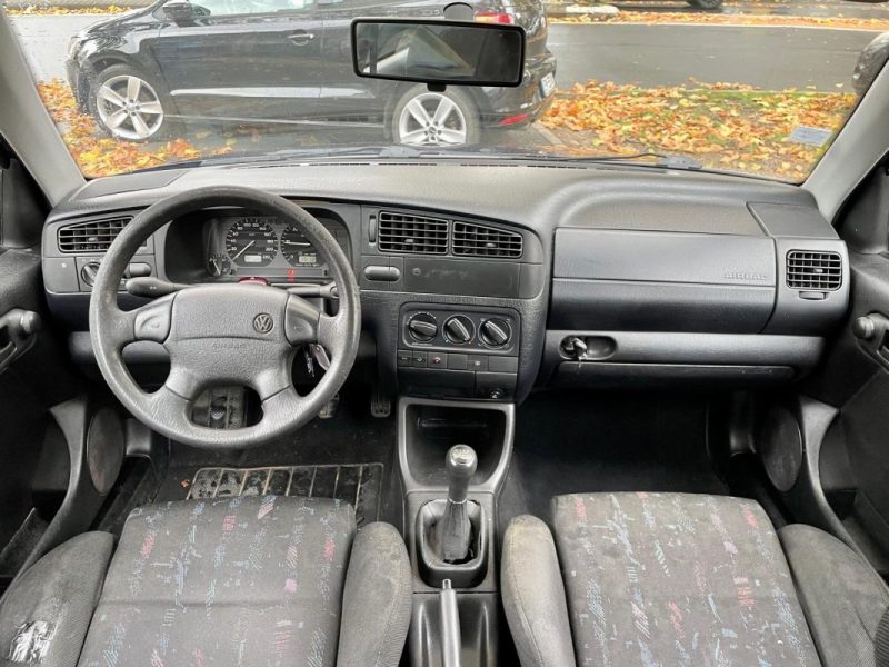 VOLKSWAGEN GOLF III 1.9 GT TDI 110 3 Portes