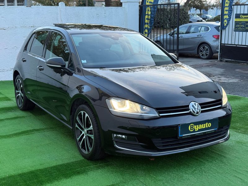 VOLKSWAGEN GOLF VII 2.0 TDI 150CH BLUEMOTION TECHNOLOGY FAP CONFORTLINE/TOIT OUVRANT/GPS 2016