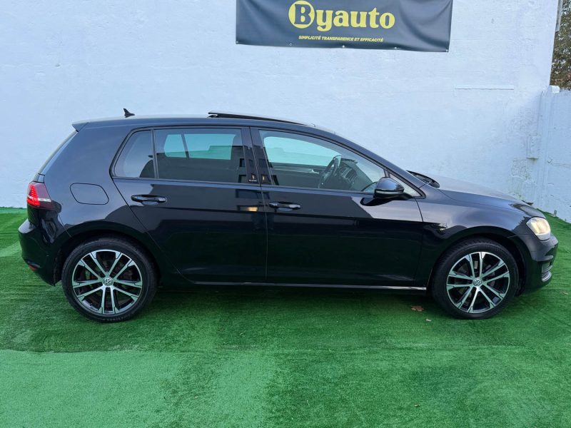 VOLKSWAGEN GOLF VII 2.0 TDI 150CH BLUEMOTION TECHNOLOGY FAP CONFORTLINE/TOIT OUVRANT/GPS 2016