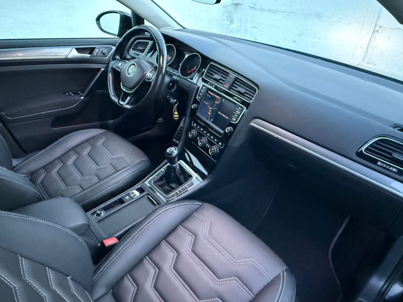 VOLKSWAGEN GOLF VII 2.0 TDI 150CH BLUEMOTION TECHNOLOGY FAP CONFORTLINE/TOIT OUVRANT/GPS 2016