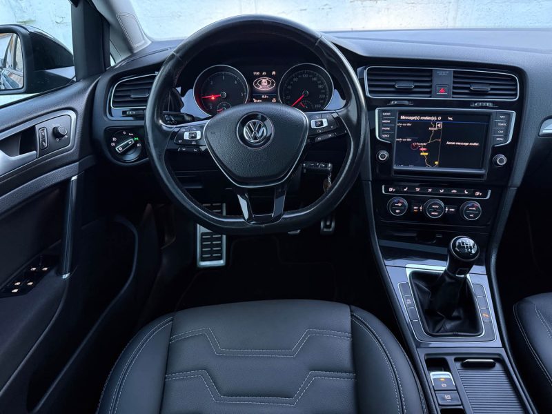 VOLKSWAGEN GOLF VII 2.0 TDI 150CH BLUEMOTION TECHNOLOGY FAP CONFORTLINE/TOIT OUVRANT/GPS 2016