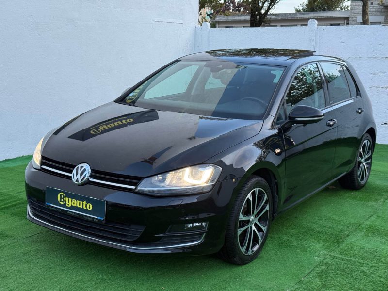 VOLKSWAGEN GOLF VII 2.0 TDI 150CH BLUEMOTION TECHNOLOGY FAP CONFORTLINE/TOIT OUVRANT/GPS 2016