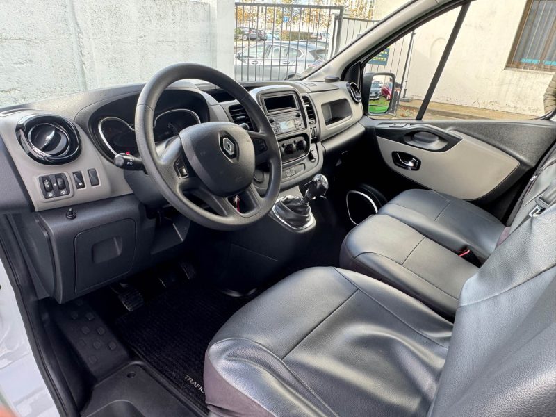 RENAULT TRAFIC 3 COURT 1.6 DCI 95 CH  - 16V TURBO L1H1  