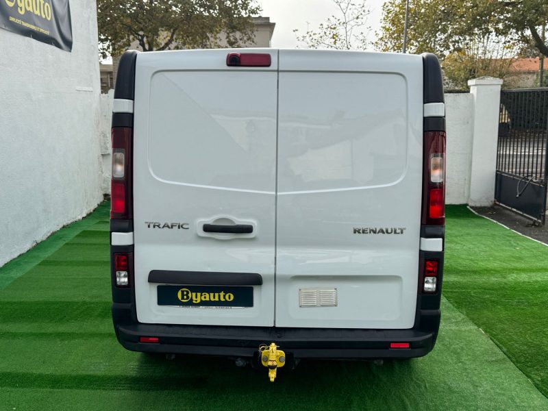 RENAULT TRAFIC 3 COURT 1.6 DCI 95 CH  - 16V TURBO L1H1  