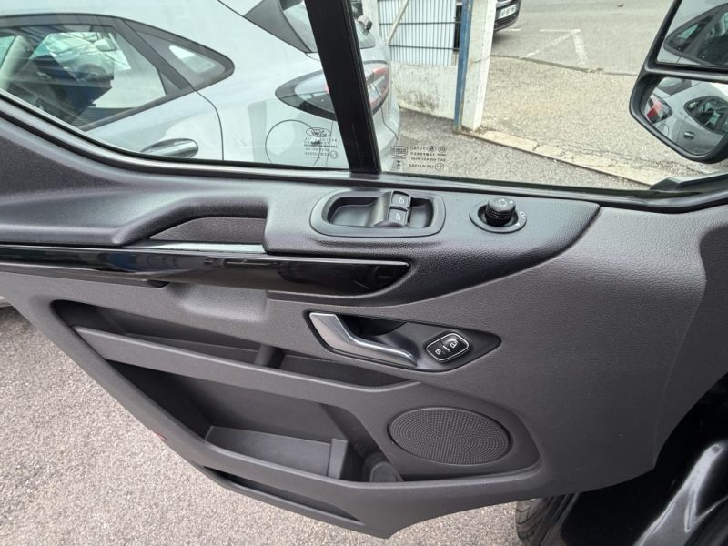 FORD T.CUSTOM 300 L2H1 2.0 ECOBLUE 170 S&S LIMITED SPORT BVA6 2018