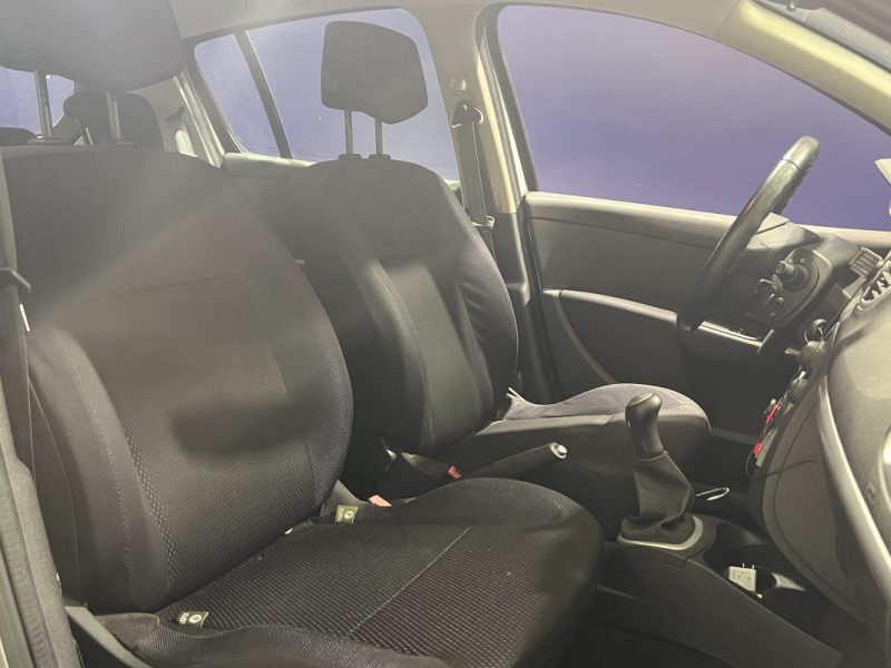 RENAULT CLIO 3 DYNAMIQUE 1.4 16V 98CH 2005