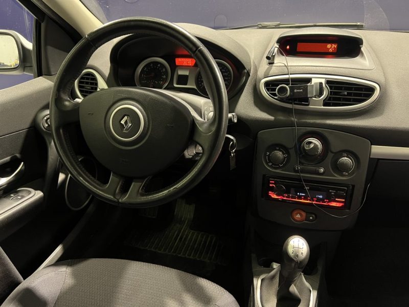 RENAULT CLIO 3 DYNAMIQUE 1.4 16V 98CH 2005