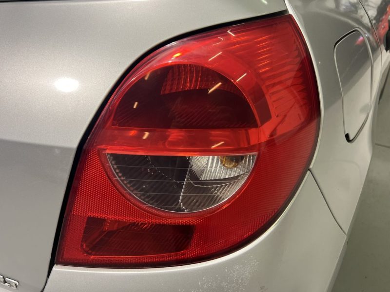 RENAULT CLIO 3 DYNAMIQUE 1.4 16V 98CH 2005