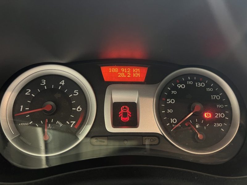 RENAULT CLIO 3 DYNAMIQUE 1.4 16V 98CH 2005