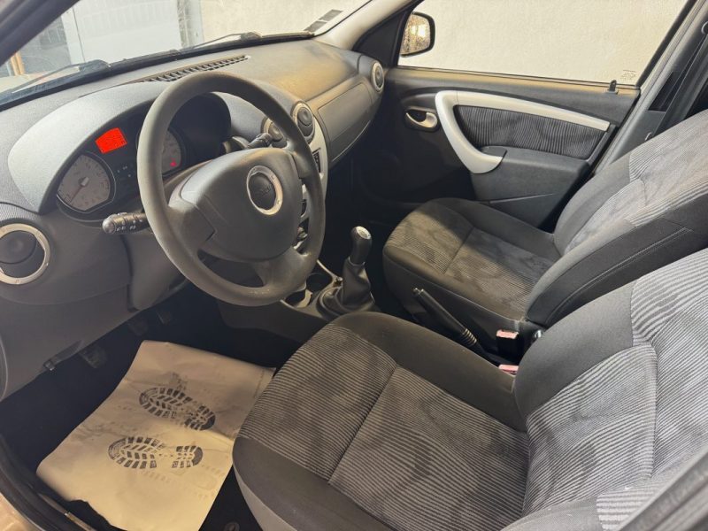 DACIA  LOGAN 1.6 16V 105  (114 800 KMS) 1° MAIN GARANTIE 