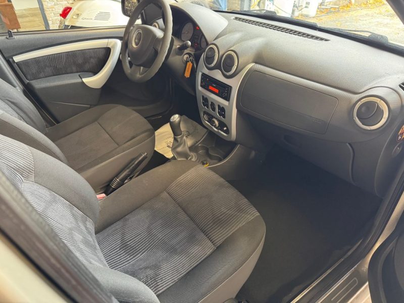 DACIA  LOGAN 1.6 16V 105  (114 800 KMS) 1° MAIN GARANTIE 