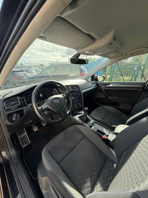 VOLKSWAGEN GOLF CONNECT TSI 115 