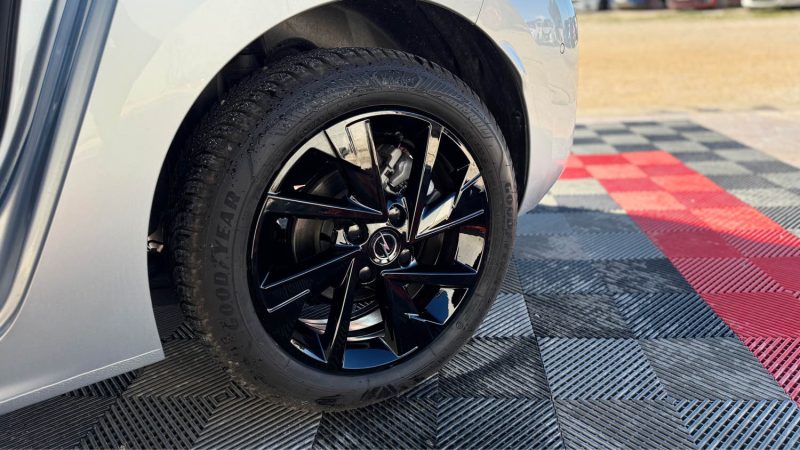 OPEL  CORSA GS LINE 1.2 131 CV BVA8   GARENTIE CONSTRUCTEUR OPEL EUROPE 