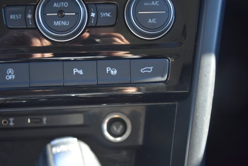 VOLKSWAGEN TOURAN 1.4 TSI 150CH BLUEM MOVE DSG7 7 PLACES + OPTIONS 2017