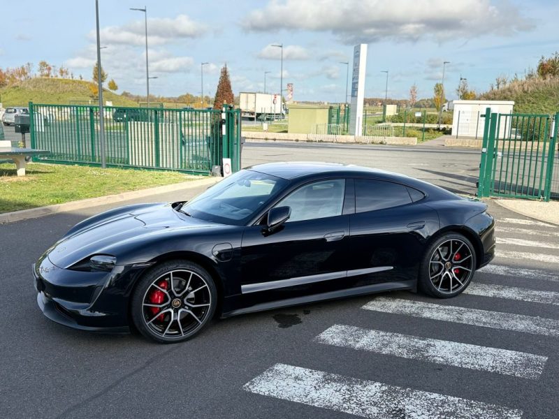 Porsche Taycan 4S 94 kWh Performance Plus • 571 ch • 2022