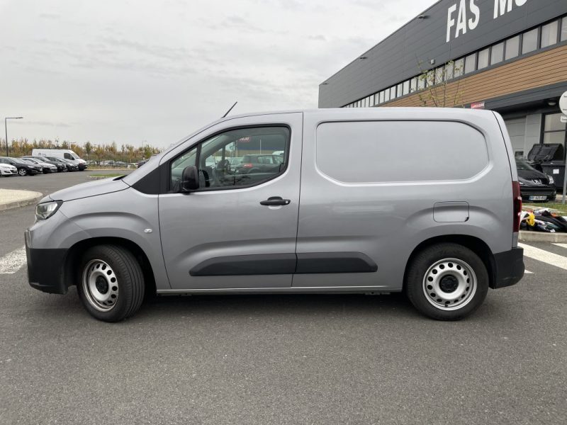 TOYOTA PROACE 3  TOYOTA PROACE CITY (2) FOURGON MEDIUM 1.5 130 D-4D BVA8 DYNAMIC 2025