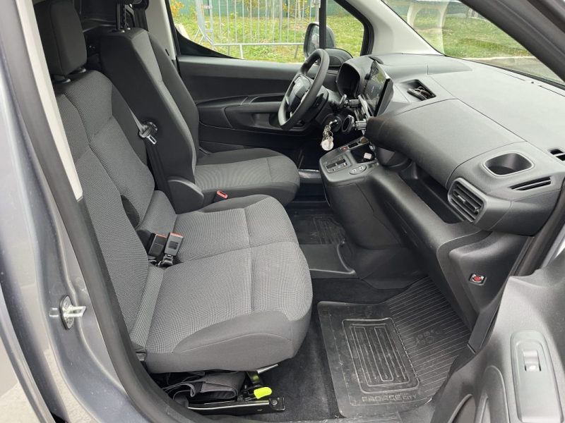 TOYOTA PROACE 3  TOYOTA PROACE CITY (2) FOURGON MEDIUM 1.5 130 D-4D BVA8 DYNAMIC 2025