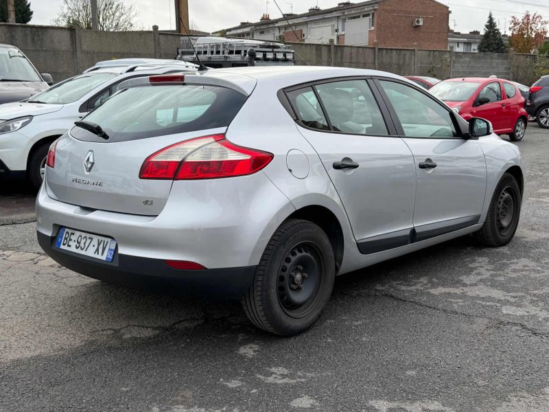 RENAULT MEGANEIII 1.5 DCI 90CH FAP AUTHENTIQUE ECO² 2010