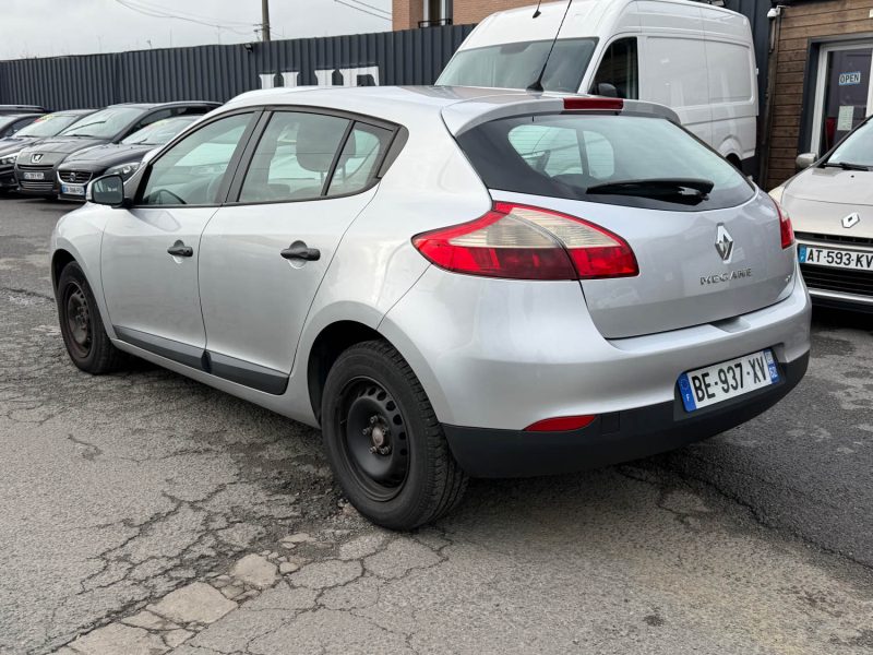 RENAULT MEGANEIII 1.5 DCI 90CH FAP AUTHENTIQUE ECO² 2010