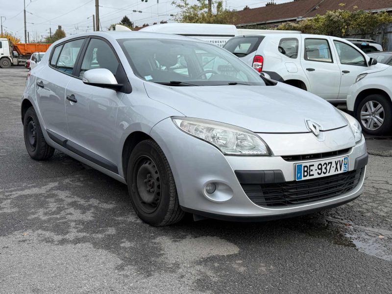 RENAULT MEGANEIII 1.5 DCI 90CH FAP AUTHENTIQUE ECO² 2010