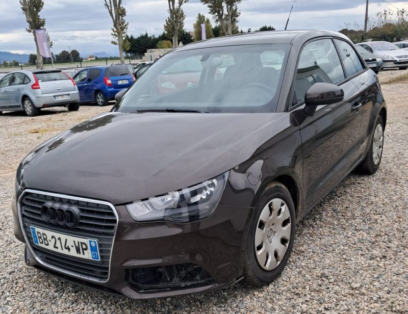AUDI A1 1.6 TDI 105 ATTRACTION 2010
