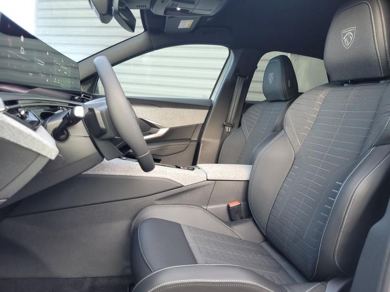 Peugeot 3008 (Nouveau) Hybrid 145 GT e-DCS6 NavPano PackDriveAssist Radar Av/Ar Camera