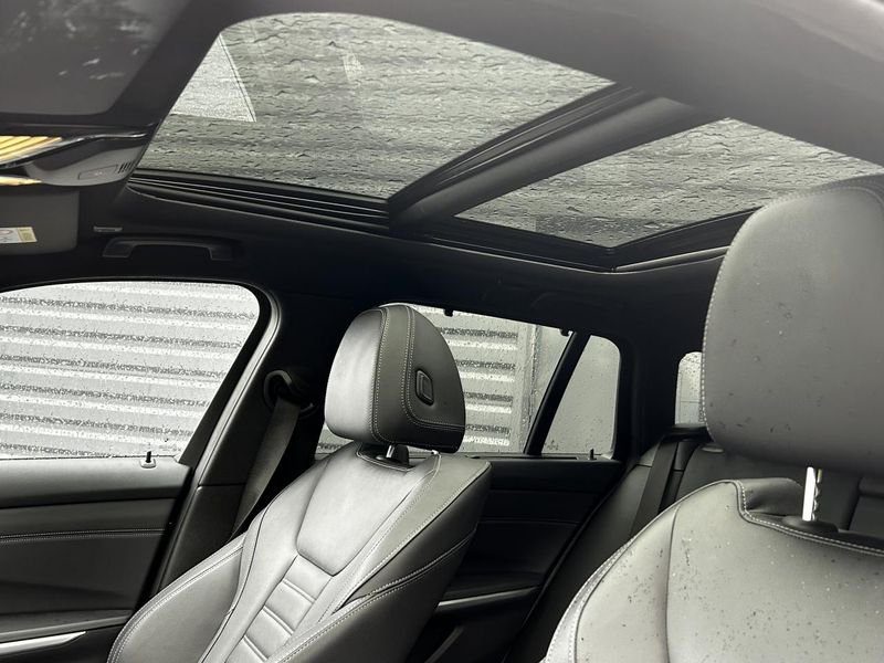 BMW Série 3 320d Touring M Sport BVA GPS ToitOuv Cuir JA19 Radar Av/Ar