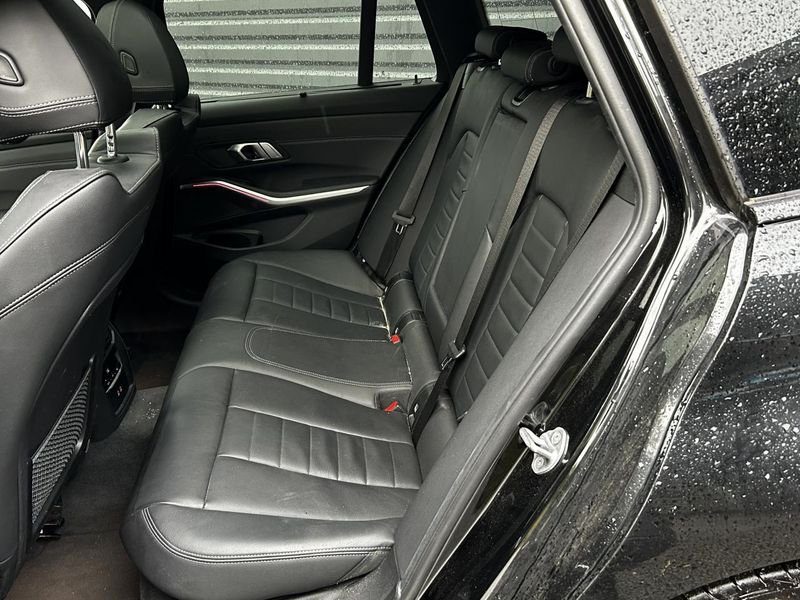 BMW Série 3 320d Touring M Sport BVA GPS ToitOuv Cuir JA19 Radar Av/Ar