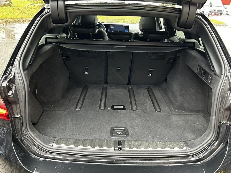 BMW Série 3 320d Touring M Sport BVA GPS ToitOuv Cuir JA19 Radar Av/Ar