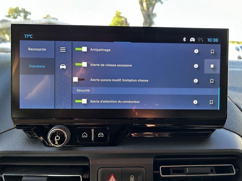 Citroën Berlingo (Nouveau) M PureTech 110 Plus BVM6 CarPlay LunetteArOuvrante Radar Camera