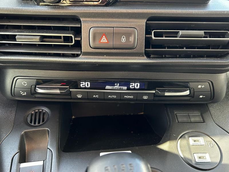 Citroën Berlingo (Nouveau) M PureTech 110 Plus BVM6 CarPlay LunetteArOuvrante Radar Camera