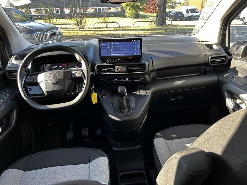 Citroën Berlingo (Nouveau) M PureTech 110 Plus BVM6 CarPlay LunetteArOuvrante Radar Camera