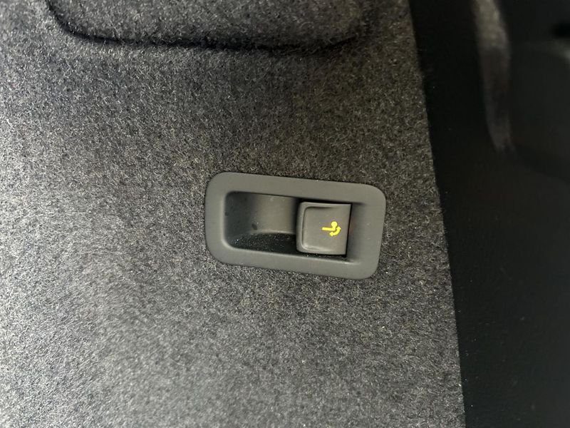 Skoda Karoq 2.0 TDI 150 Sportline DSG7 ADML Attelage Radar Camera