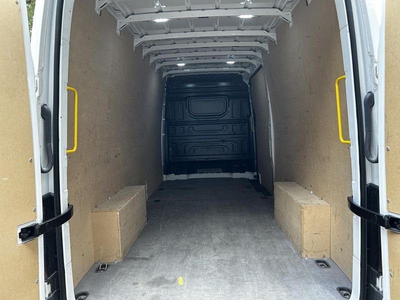 Volkswagen Crafter Fourgon 35 L4H3 2.0 TDI 177 Business 3pl CArPlay Radar Av/Ar Camera