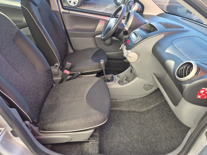 PEUGEOT 107 1.0E 12V URBAN 2010