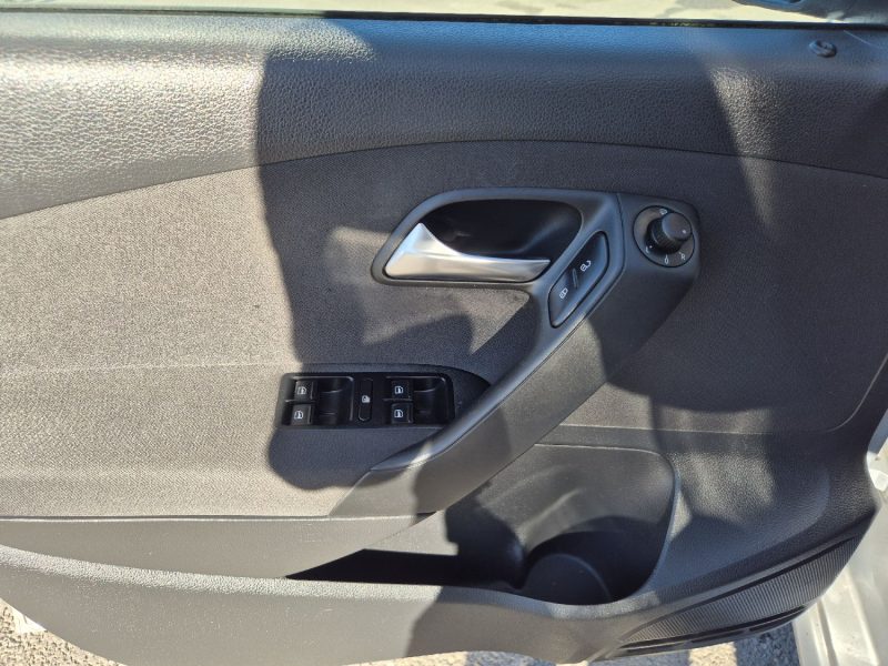 VOLKSWAGEN POLO 1.6 TDI 90CH FAP CONFORTLINE 5P 2013