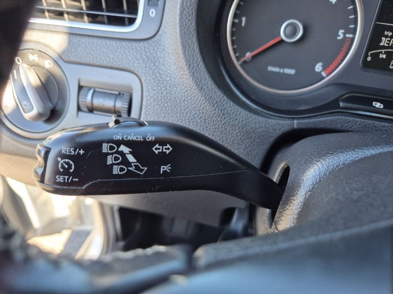 VOLKSWAGEN POLO 1.6 TDI 90CH FAP CONFORTLINE 5P 2013