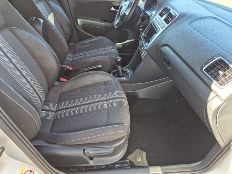 VOLKSWAGEN POLO 1.6 TDI 90CH FAP CONFORTLINE 5P 2013