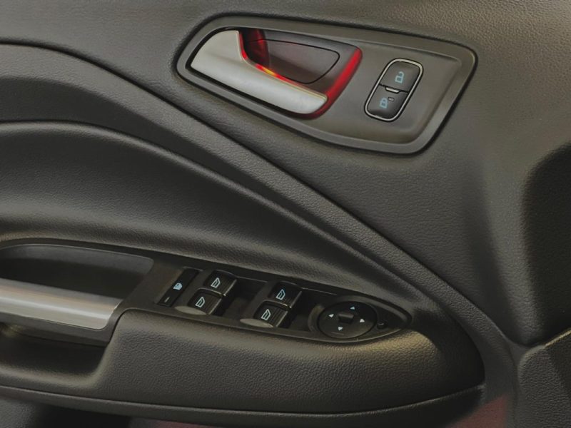 FORD KUGA 2.0 150CH TDCI 4X2 TITANIUM