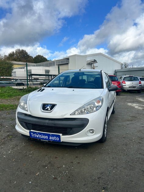 PEUGEOT 206+ 1.4 ESSENCE 75 206+ 2010