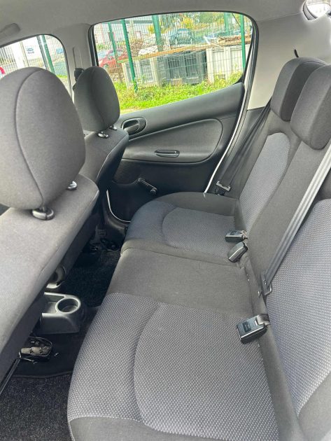PEUGEOT 206+ 1.4 ESSENCE 75 206+ 2010