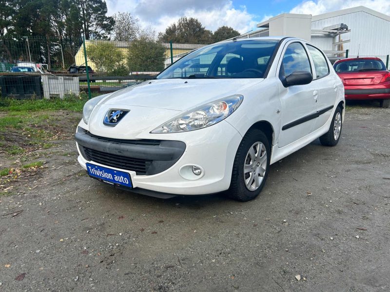 PEUGEOT 206+ 1.4 ESSENCE 75 206+ 2010