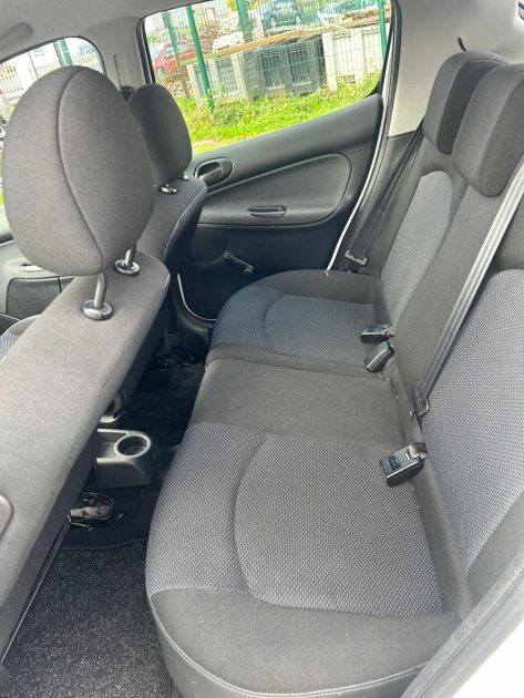 PEUGEOT 206+ 1.4 ESSENCE 75 206+ 2010