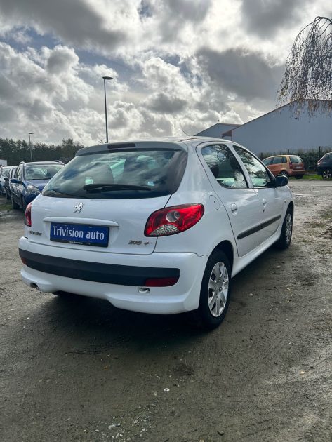 PEUGEOT 206+ 1.4 ESSENCE 75 206+ 2010